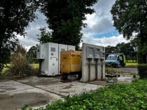 Installatie van een Huawei accu bij een boerderij in Achterberg.